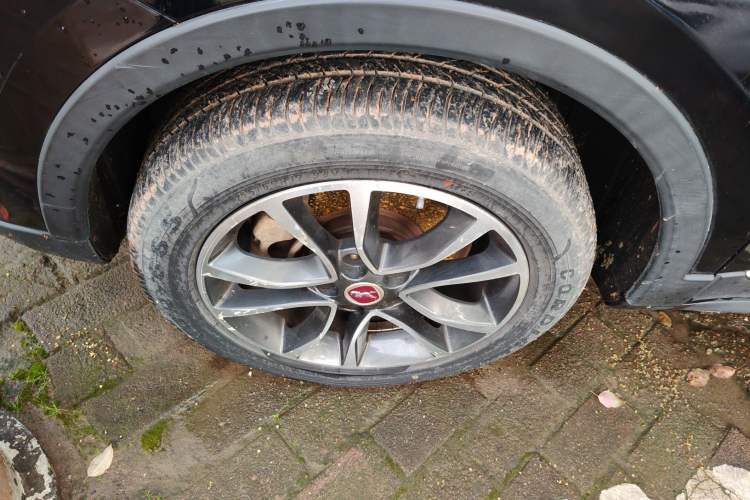 Used Hanteng X5 2018 1.5T CVT Luxury Edition Exterior 1