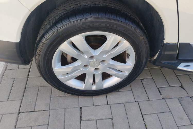 Used Peugeot 3008 2016 2.0L Automatic Standard Edition Exterior 3