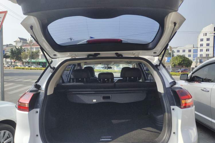 Used Geely Auto Emgrand X7 Sport 2018 1.8TD Automatic Two-Wheel Drive Zhiya Model
