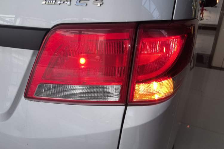 Used JAC Refine E4 2024 Revised Elite Edition