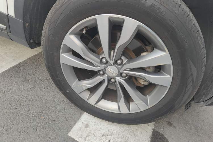 Used Geely Auto Emgrand X7 Sport 2016 2.0L Manual Smart Connect Version