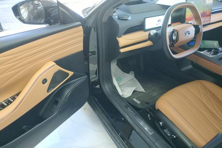 Used Geely Galaxy 8 2025 130km EM-i Flagship Edition
