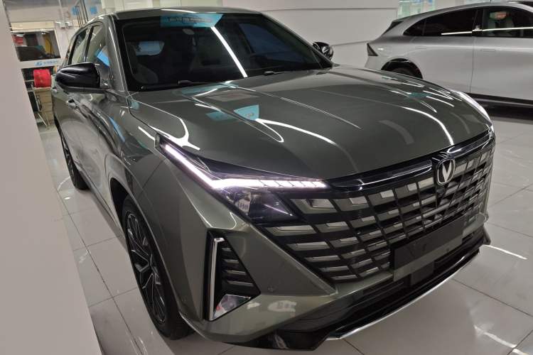 Used Changan UNI-Z New Energy 2024 Blue Whale Smart Electric iDD 125km Excellence Model