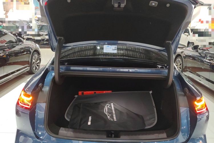 Used Geely Galaxy 8 2025 130km EM-P Starship Edition
