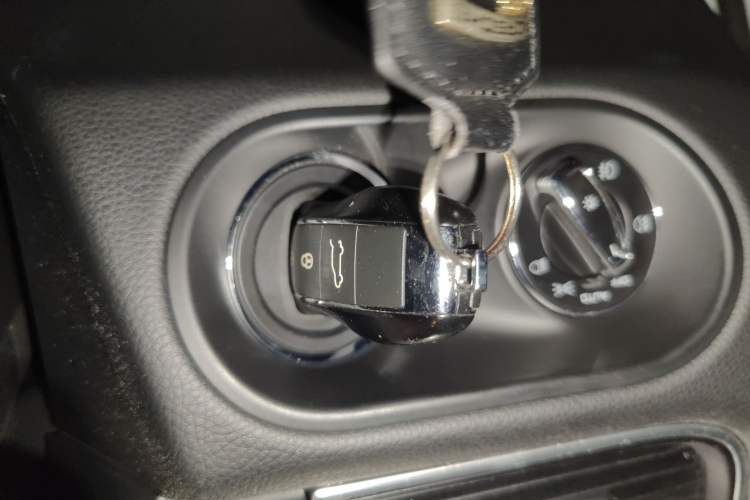 Used Porsche Macan 2017 Macan 2.0T Vehicle Key