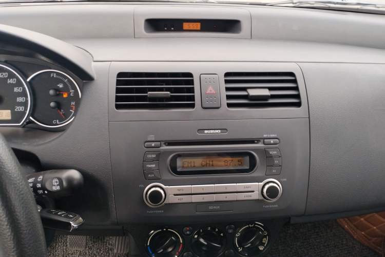 Used Suzuki Swift 2016 1.5L Manual Fashion Model
