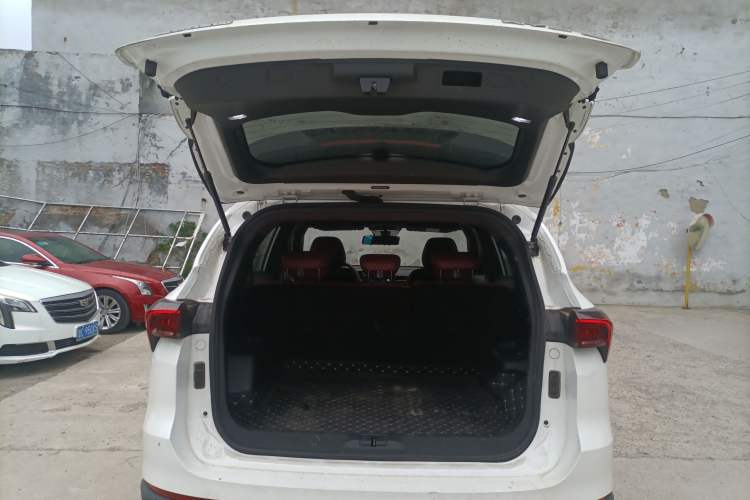 Used JETOUR X70 PRO 2023 1.5T DCT Comfort Edition 5 Seats Trunk