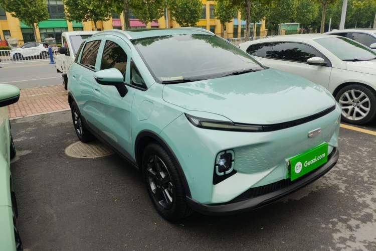 Used Geometry E Firefly 2024 301km Starlight Front Right 45 Deg