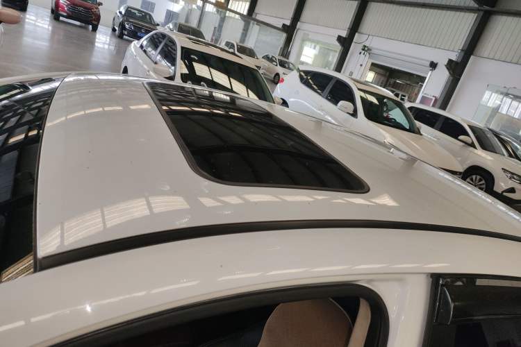 Used Geely Auto Emgrand GL 2017 1.3T DCT Luxury Model
