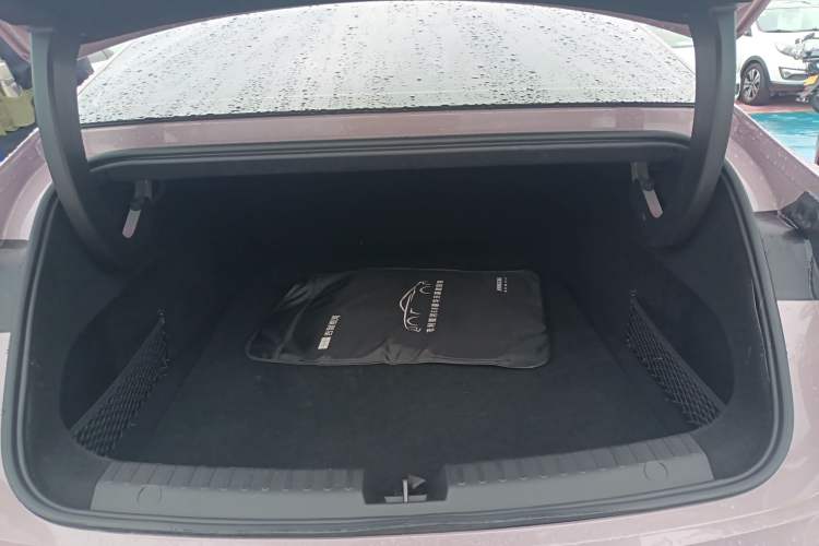 Used Geely Galaxy E8 2024 550 km Range Rear-Drive MAX
