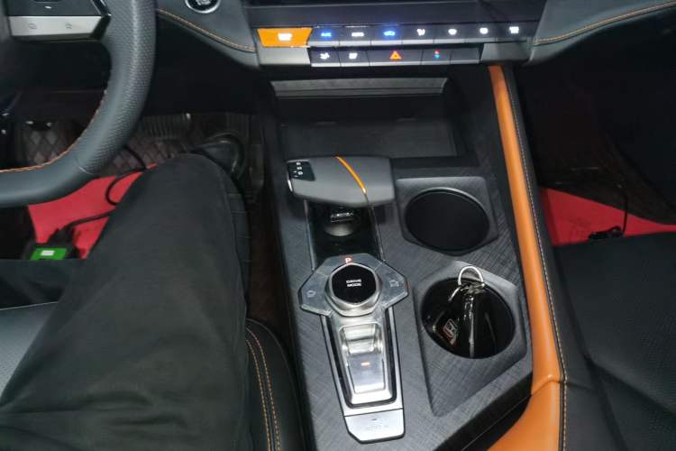 Used CHANGAN UNI-V 2022 1.5T Prestige Version
