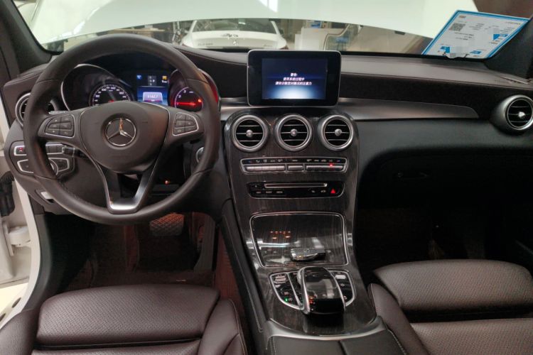 Used Mercedes-Benz GLC 2017 GLC 260 4MATIC Luxury Model
