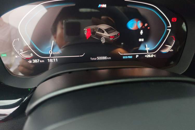 Used BMW 5 Series 2022 Second Facelift 530Li Luxury Version M Sport Package Odometer Close Up