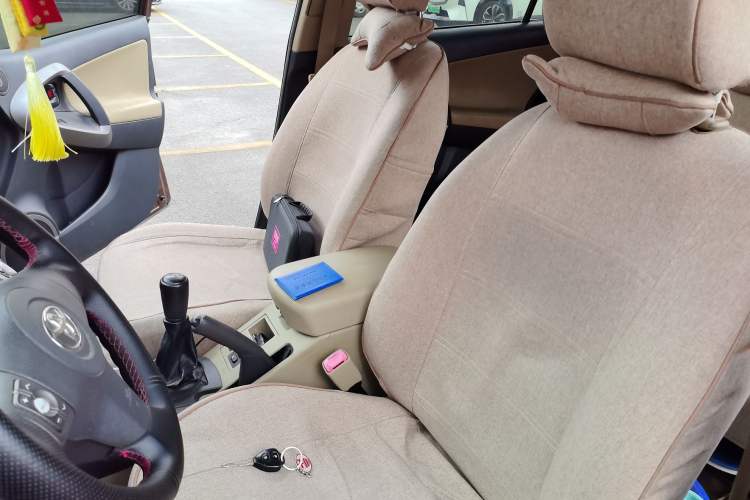 Used Toyota RAV4 2011 2.0L Manual Classic Edition