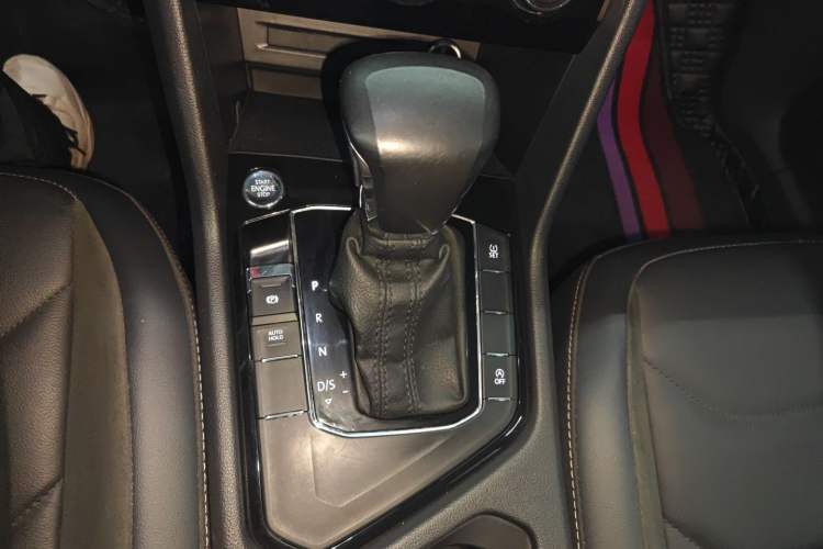 Used Volkswagen Tiguan L 2019 Updated Version 330TSI Automatic Two-Wheel Drive Panoramic Comfort Edition China VI Standard