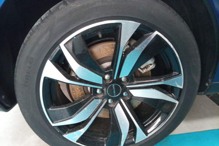 Used SERES SF5 2021 Four-Wheel Drive Freedom Expedition Edition