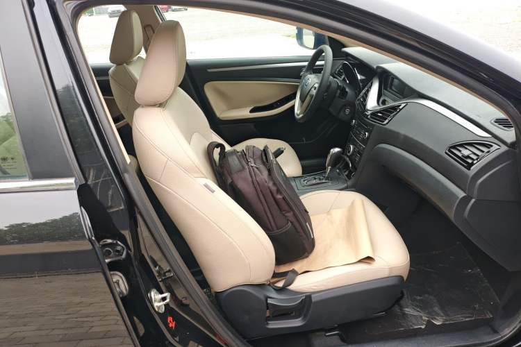 Used Bestune B70 2014 2.0L automatic luxury version