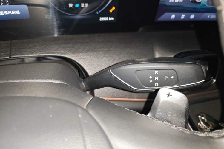 Used Chery Tiggo 9 2023 2.0T Dual-Clutch Two-Wheel Drive Luxury Edition 7 Seats
