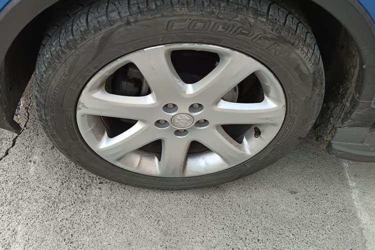 Used Buick Encore 2015 1.4T Automatic Two-Wheel Drive Urban Elite Version