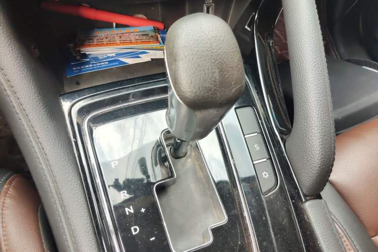 Used Dongfeng Aeolus AX7 2018 Classic 1.6T Automatic Luxury Model