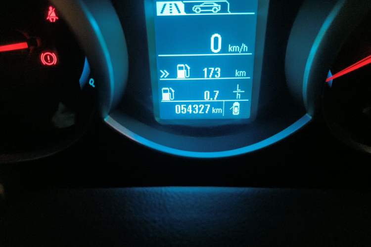 Used Chevrolet Cruze 2015 1.5L Classic SE MT
