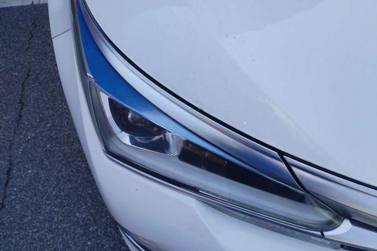 Used Toyota Corolla 2017 Revised Dual-Engine 1.8L E-CVT Leading Edition Right Front Headlight