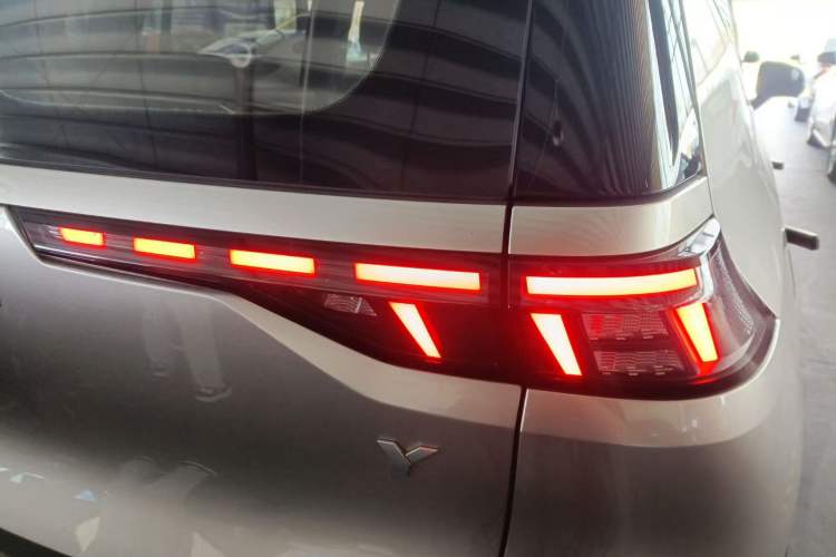 Used AION Y 2022 70 Enjoyment Edition Lithium Iron Phosphate Right Rear Taillight