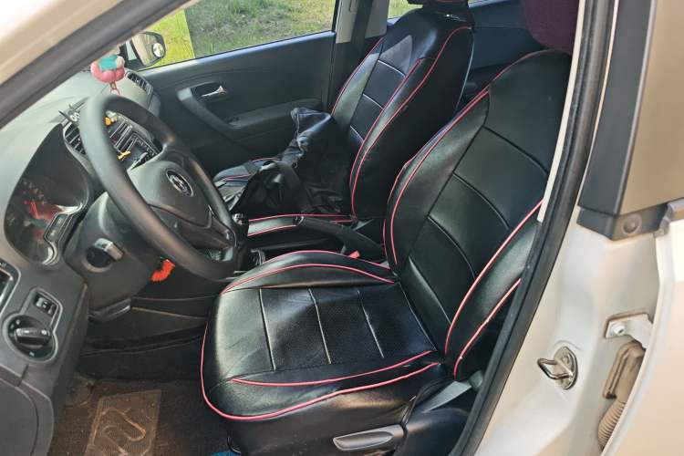 Used Volkswagen Polo 2016 1.4L Manual Fashion Model