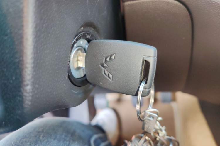 Used Wuling Hongguang V 2022 1.5L Jingqu Edition Electric-Assist LAR
