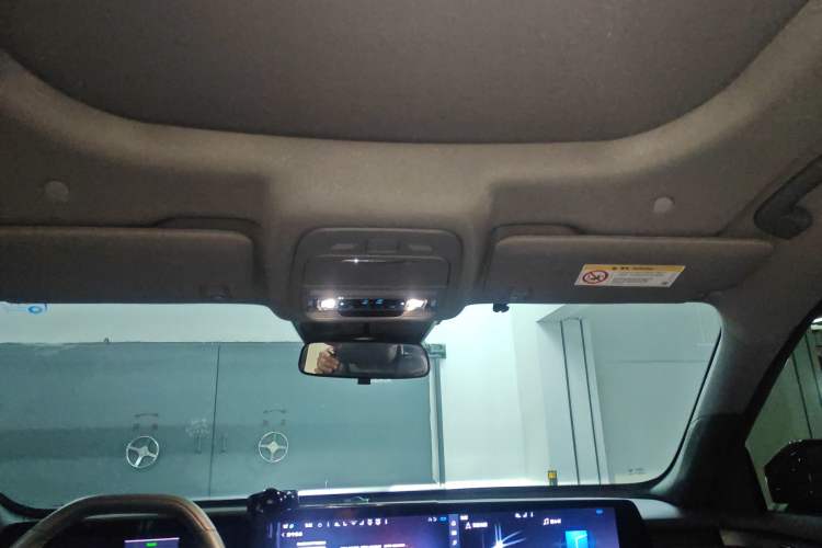 Used Ford Edge 2023 Ford Explorer L 2.0T EcoBoost E-Hybrid Two-Wheel Drive 7-Seater Luxury Model