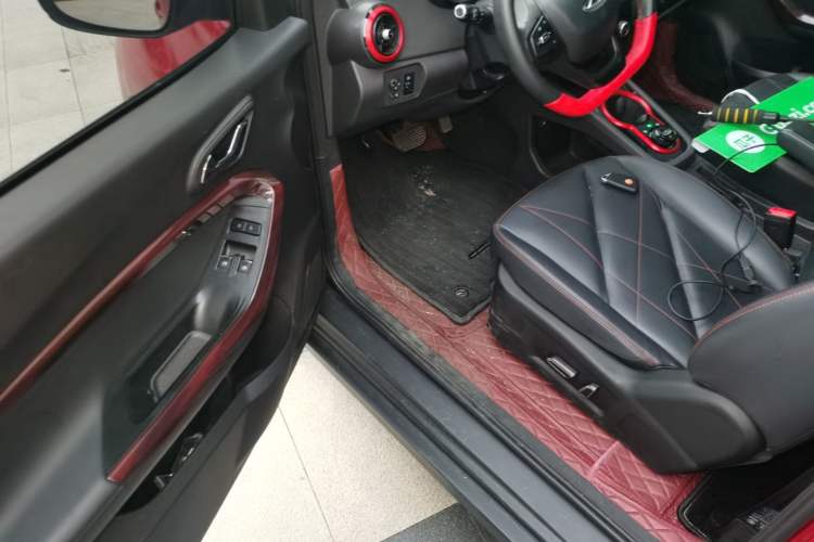 Used Chery Little Ant 2022 Sweet Pink Edition Full Sugar Version Lithium Iron Phosphate 29.2 kWh 30 kW 301 km Driver Seat