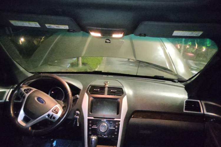 Used Ford Explorer 2013 3.5L Deluxe Model