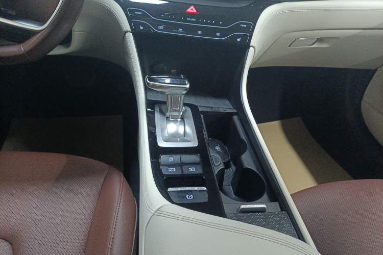 Used Hyundai Mistra 2021 1.8L CVT LUX Premium Edition