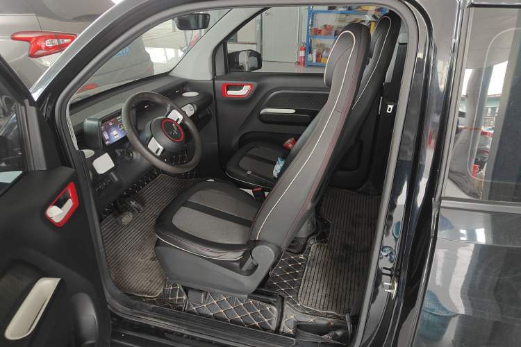 Used Wuling Hongguang MINIEV 2022 GAMEBOY 300km Enthusiast Model with Lithium Iron Phosphate Left Front Seat
