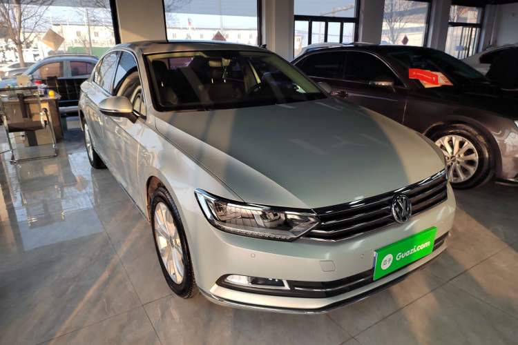 Used Volkswagen Magotan 2018 Facelift 330TSI DSG Luxury Model