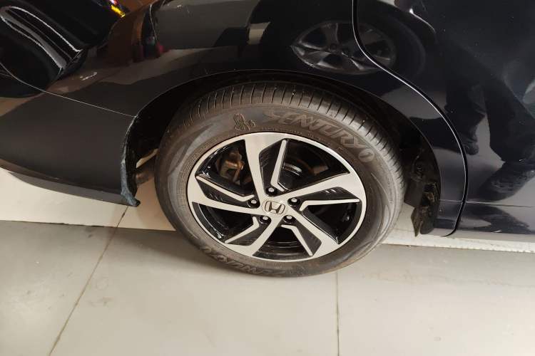 Used Honda Odyssey 2017 2.4L Smart Edition Right Rear Wheel Hub