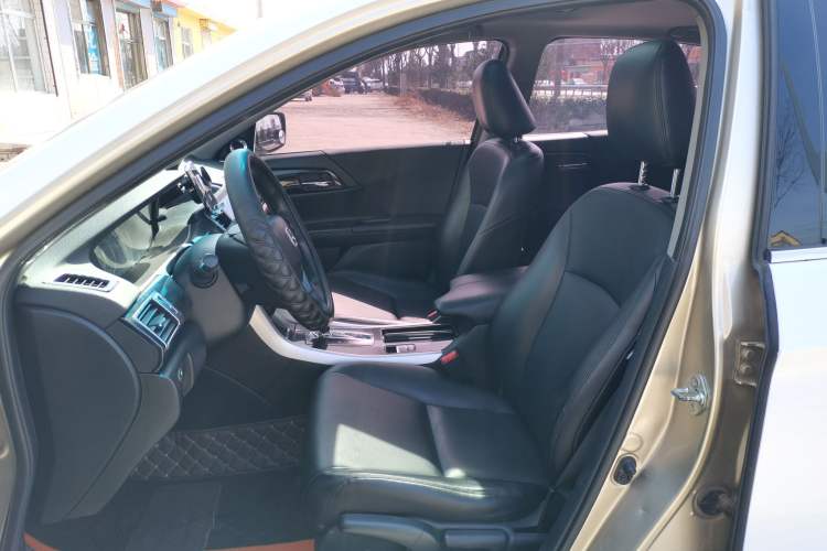 Used Honda Accord 2016 2.0L Comfort Edition
