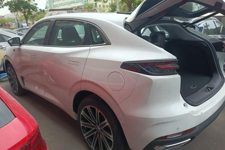 Used Changan UNI-K iDD 2024 ZhiDian iDD 1.5T 135km Smart Leading Model