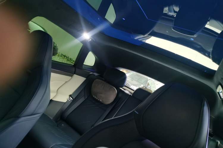 Used Zeekr 001 2024 YOU Edition 100 kWh All-Wheel Drive Headliner