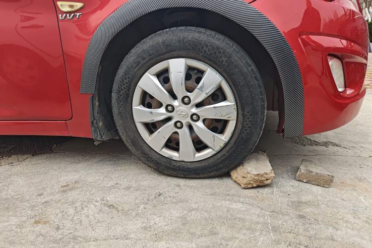 Used Hyundai Verna (older generation) 2010 Sedan 1.4L Automatic Comfort Model GS
