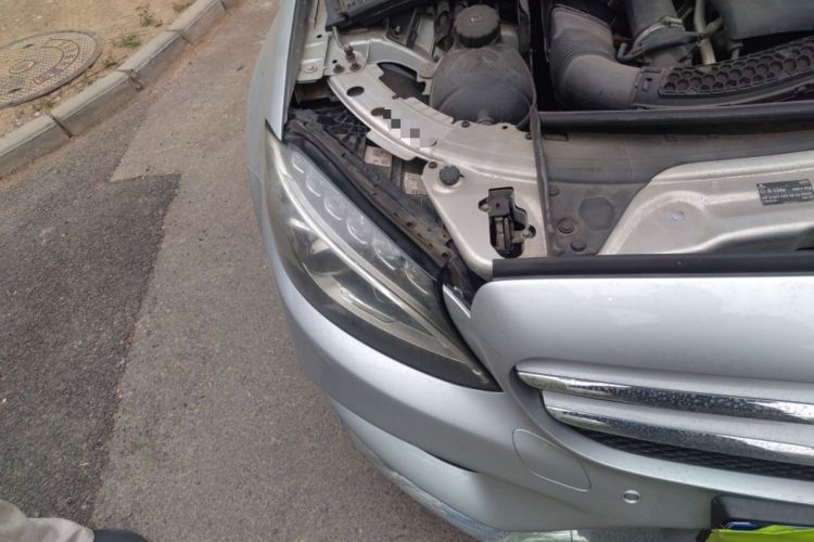 Used Mercedes-Benz C-Class 2015 Revised C 200 L Sport Edition Right Front Headlight