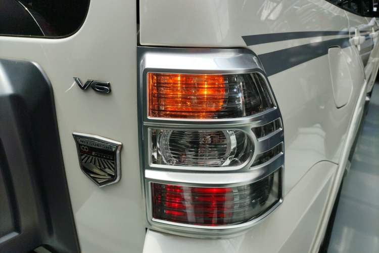 Used Mitsubishi Pajero 2018 3.0L Automatic Standard Edition Right Rear Taillight