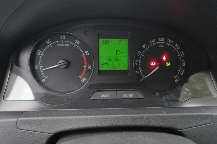 Used Skoda Rapid 2015 1.6L Automatic Smart Selection Model