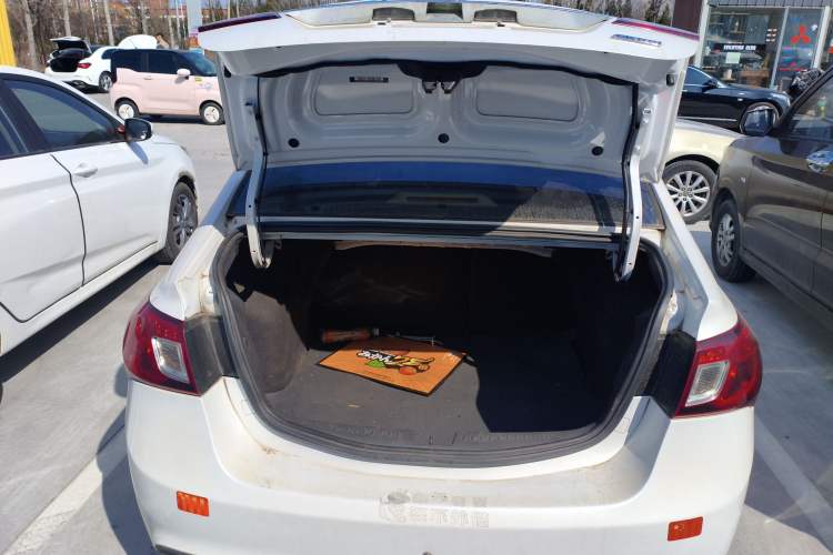 Used Changan Alsvin V5 2012 1.5L Manual Dream Edition