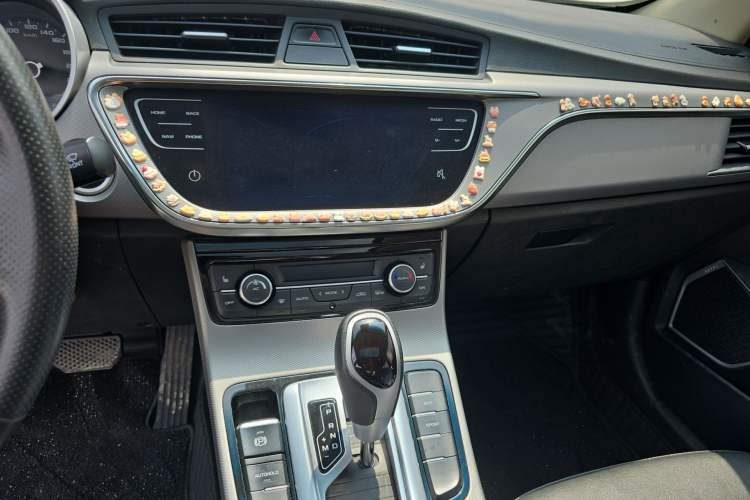 Used Geely Auto Emgrand GL 2018 1.4T DCT Prestige Smart Connectivity Version
