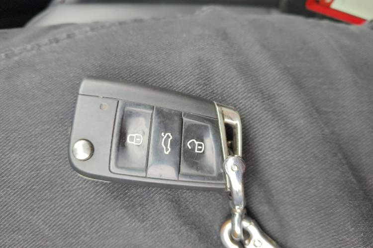 Used Volkswagen Tharu 2021 280TSI Two-Wheel-Drive Luxury Edition Vehicle Key