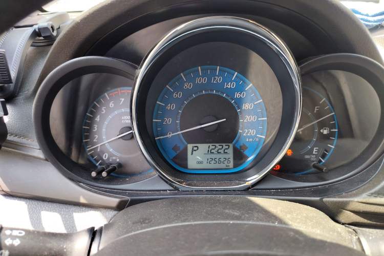 Used Toyota YARiS L Zhi Xuan 2015 1.5E Automatic Charm Edition