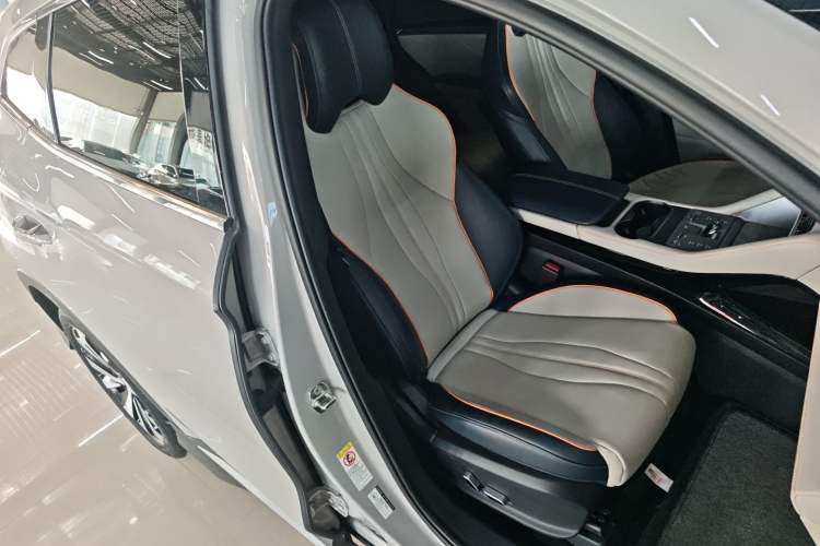 Used BYD Song PLUS New Energy 2024 HONOR Edition DM-i 110km Flagship PLUS Right Front Seat