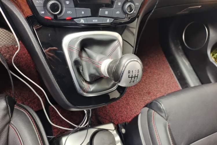 Used Haval H6 2014 Sport Version 1.5T Manual Two-Wheel Drive Elite Edition