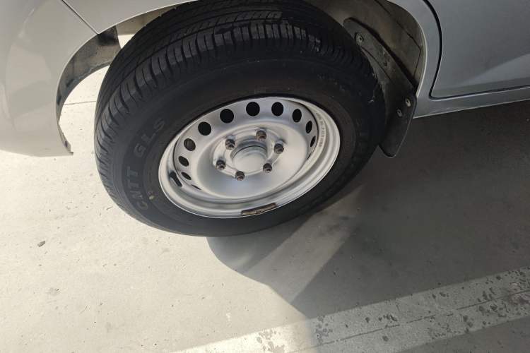 Used Wuling Rongguang New Truck 2022 1.5L Base Version Extended Double-Cab LAR
